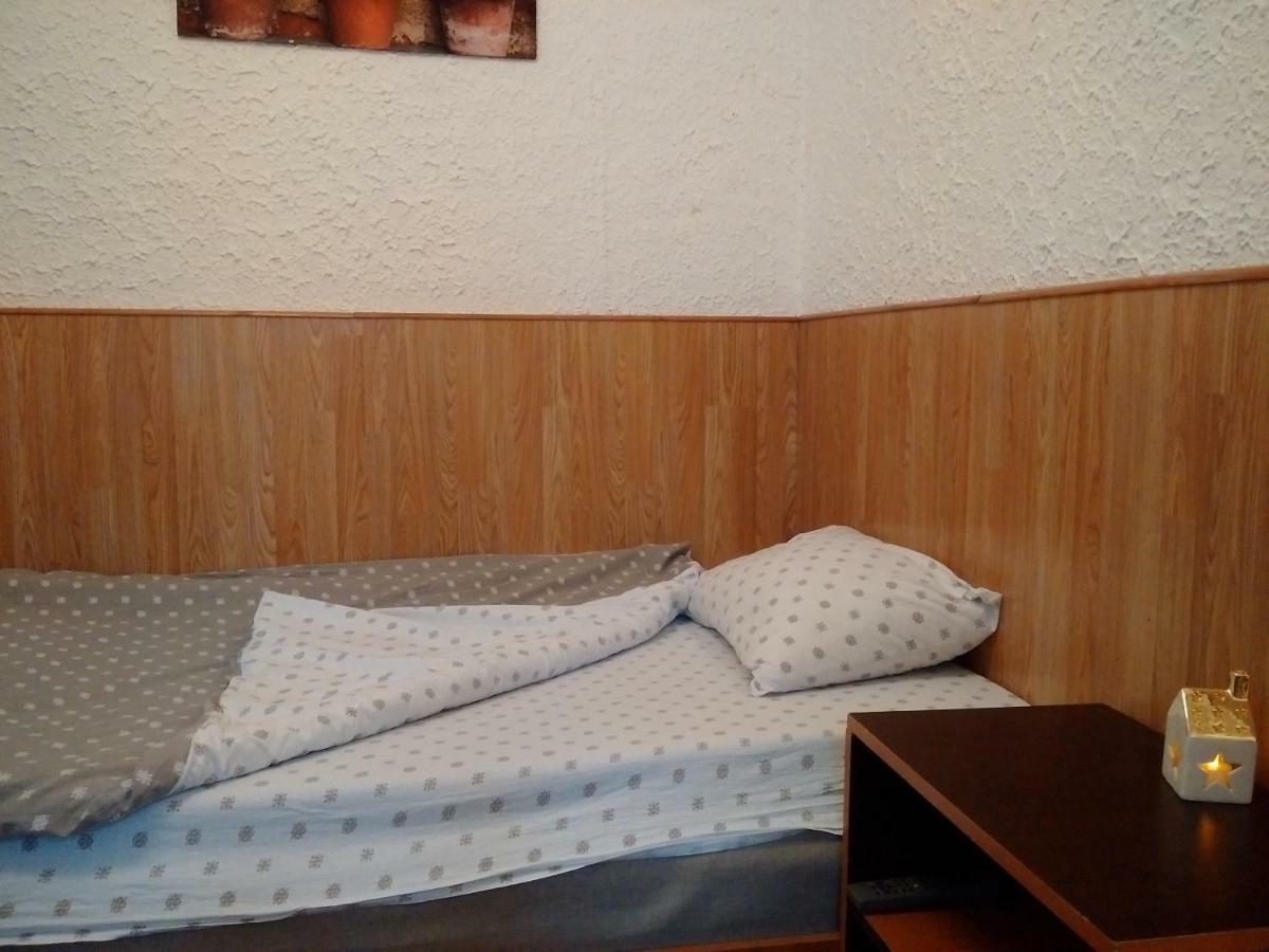 Expo Home Stay Bukarest Exteriör bild